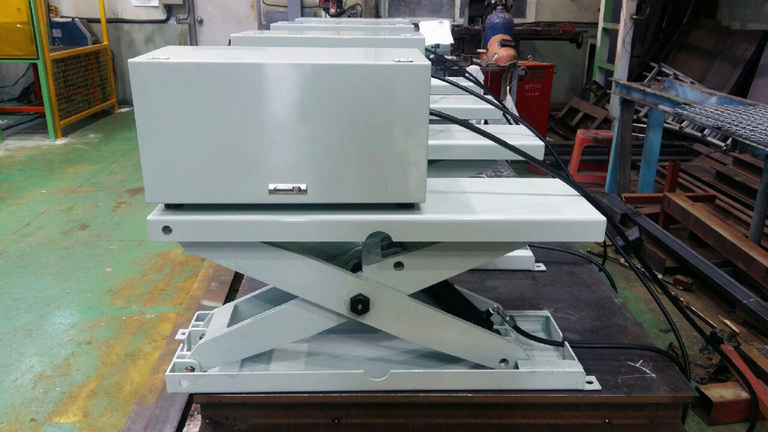 저상식작업용테이블리프