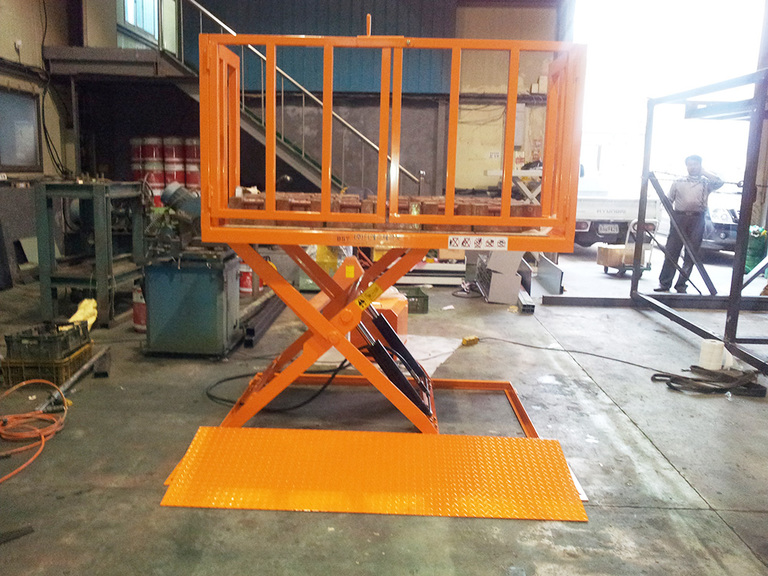 저상식테이블리프트