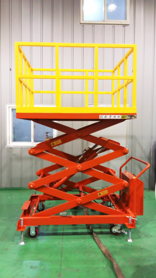 3단이동식테이블 해군정비창